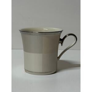 NEW Lenox Ivory Frost Platinum Mug